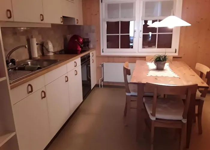 Zwinglis Rosi شقة *